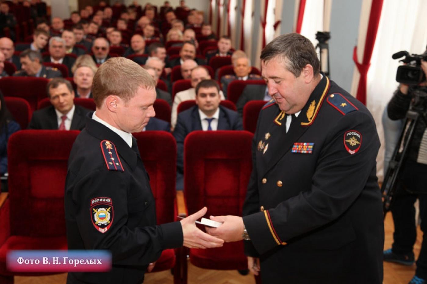 «Наших сыщиков знали и уважали за профессионализм и неподкупность даже в преступной среде». В ГУ МВД области отметили День уголовного розыска - Фото 1