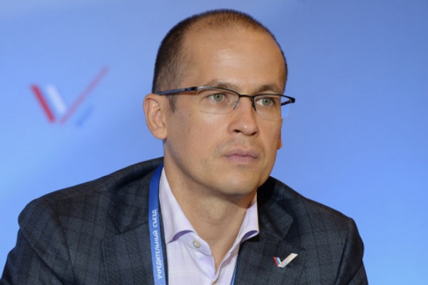 В Екатеринбург едет сопредседатель ОНФ Александр Бречалов. Достанется и городу, и области