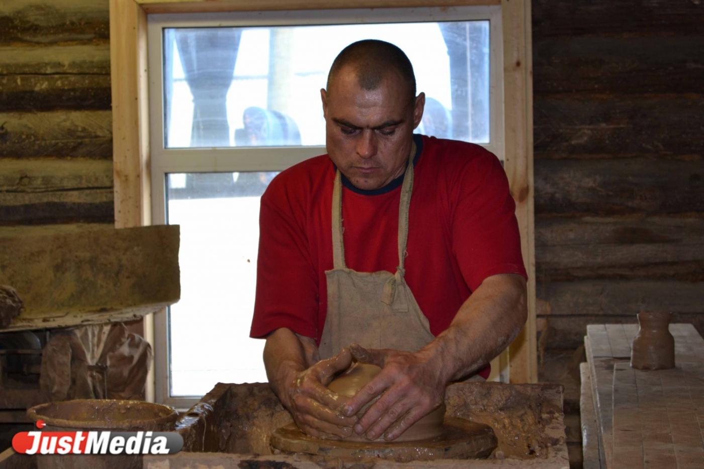 Сысертский фарфор и тагильские подносы! Свердловские ремесленники похвастают своими уменьями в Сочи - Фото 1