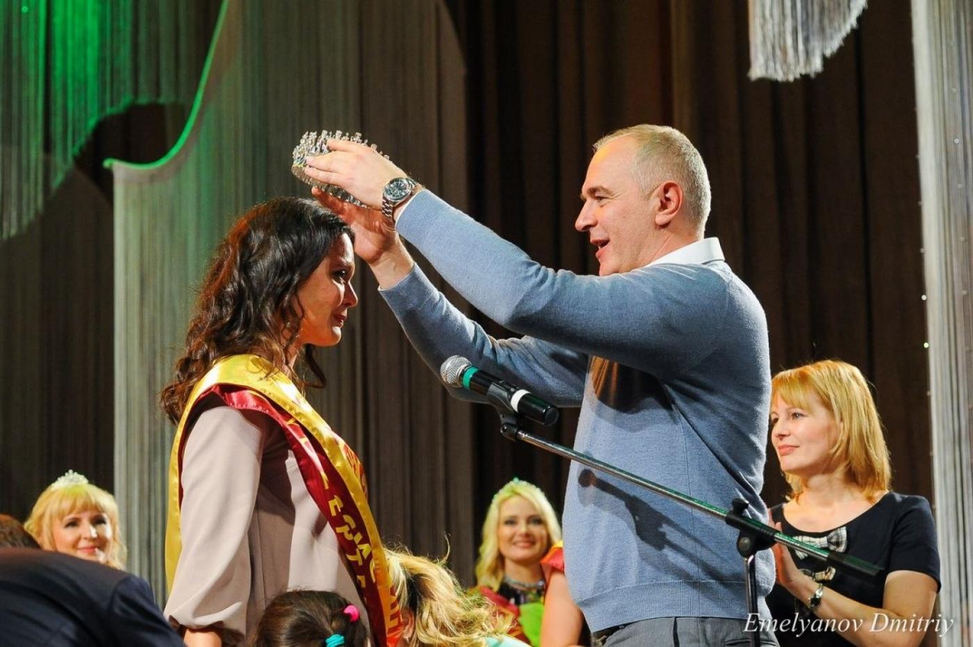 В Екатеринбурге выбрали лучшую «Миссис Екатеринбург-2014» - Фото 1