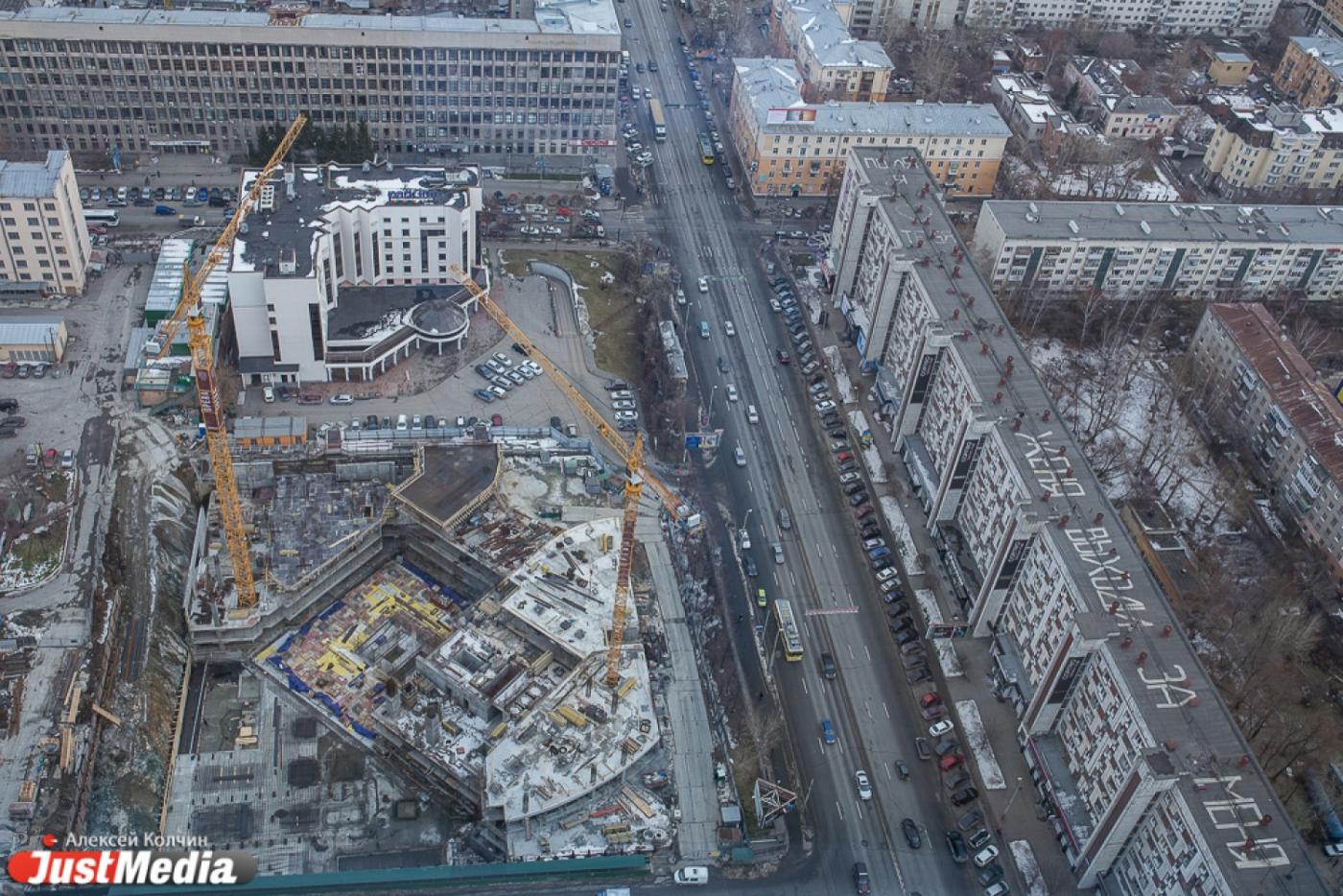 Область не заинтересована в развитии Екатеринбурга. Общественная палата города проголосовала против проекта областного бюджета на 2015 год - Фото 1