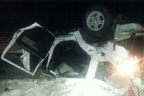 Патриоты-самоубийцы. Разбившийся на Челябинском тракте УАЗ был на летней резине, а пассажиры не были пристегнуты. ФОТО