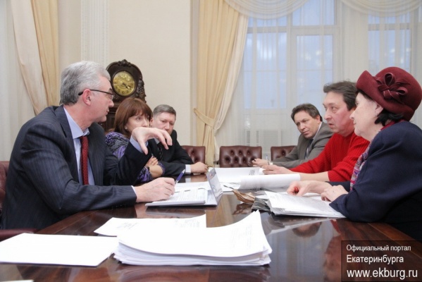 Общероссийский день приема граждан: Куйвашев уехал от недовольных екатеринбуржцев в Талицу, а Якоб будет работать сверхурочно