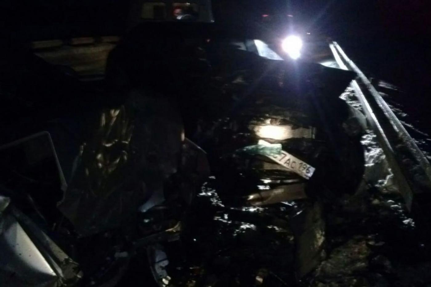 Под Артями водители двух иномарок переломали ноги в ДТП - Фото 1