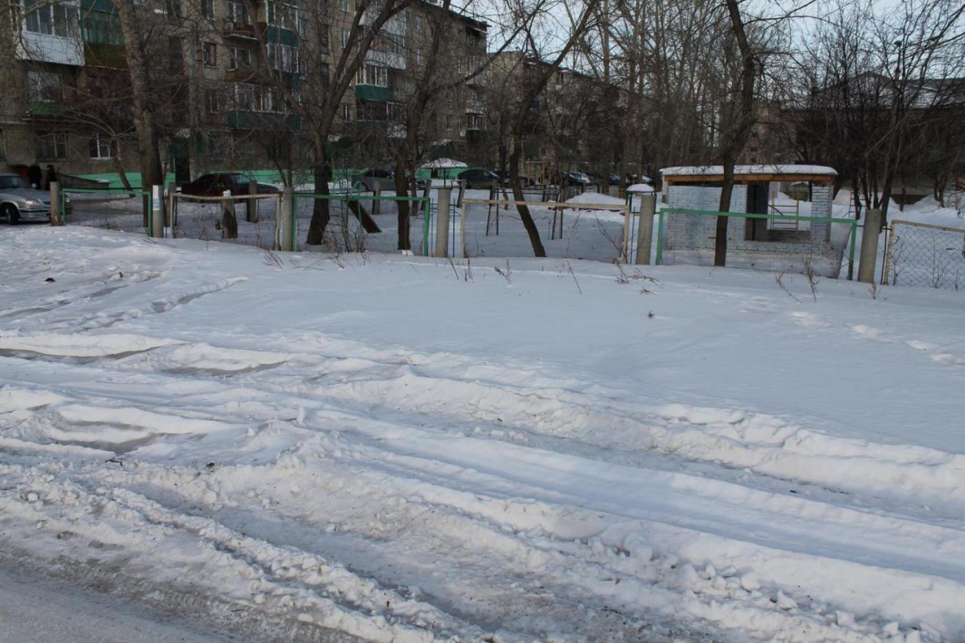 После пенделя от федерального чиновника власти Артемовского вывезли мусор из города - Фото 1