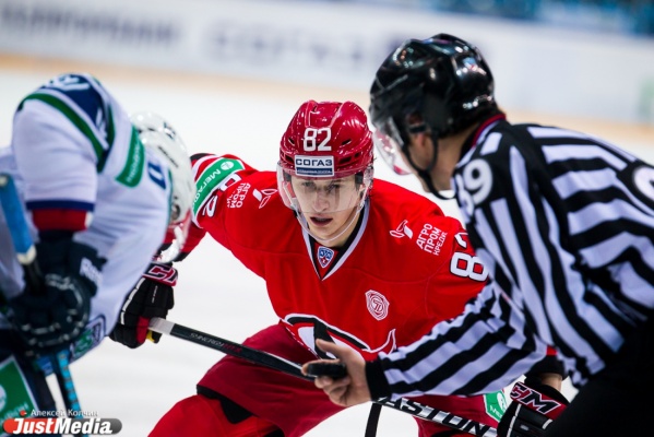 «Автомобилист» выбивает конкурентов из гонки за место в плей-офф