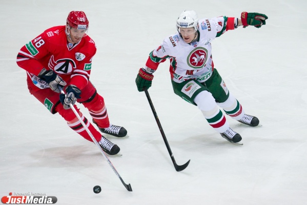 ХК «Автомобилист» дома разобрался с казанским «АК Барсом»