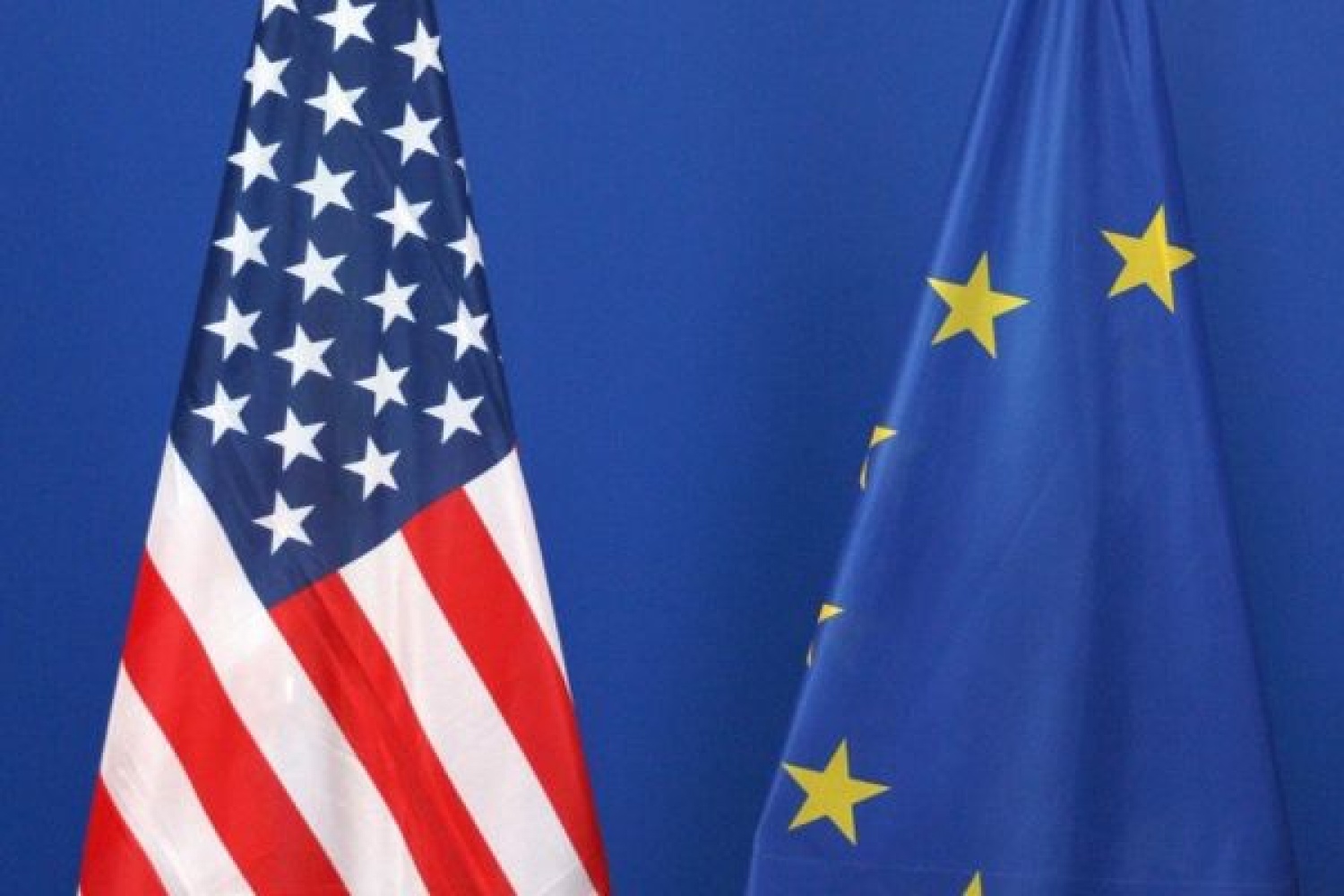 Евросоюз страны сша. Флаги ЕС И США. США И Европа. США И Западная Европа. Флаг США И Евросоюза.