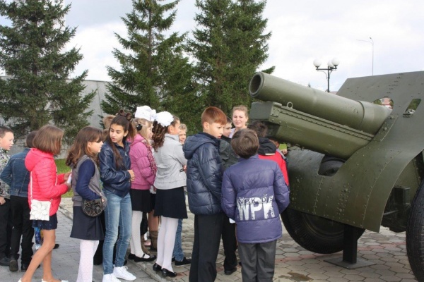 День знаний в Верхней Пышме отметили уроками мужества - Фото 1