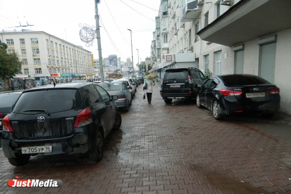 Система не работает. ГИБДД отказалась массово штрафовать нарушителей парковки - Фото 1