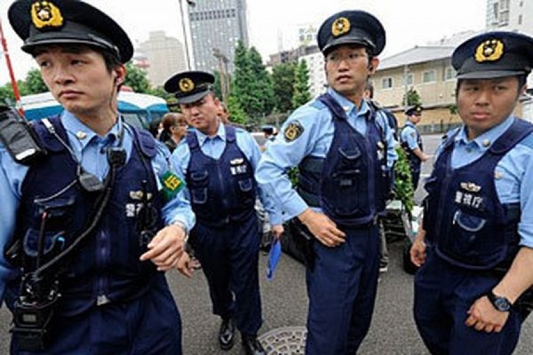 В Японии почти 4 тысячи полицейских проводят операции по ликвидации банды якудза - Фото 1