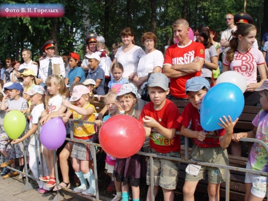 В лагере Артемовского для юных свердловчан проходит тематическая смена «Профсоюз» - Фото 1