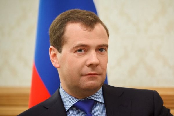Медведев выделил более 2 млрд рублей на лечение россиян в Крыму - Фото 1