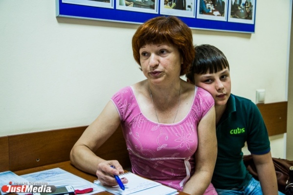 Свердловские власти накормят и обуют детей украинских беженцев на 7 миллионов рублей - Фото 1