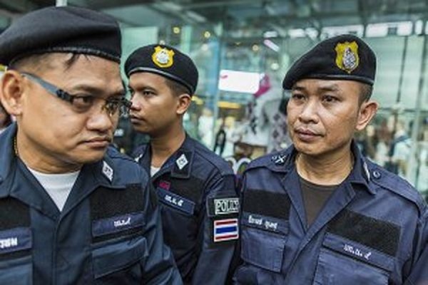 Власти Таиланда предложили выдавать туристам идентификационные браслеты - Фото 1