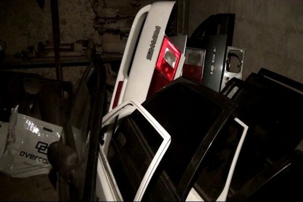 Два жителя Екатеринбурга наладили интернет-торговлю запчастями угнанных автомобилей - Фото 1