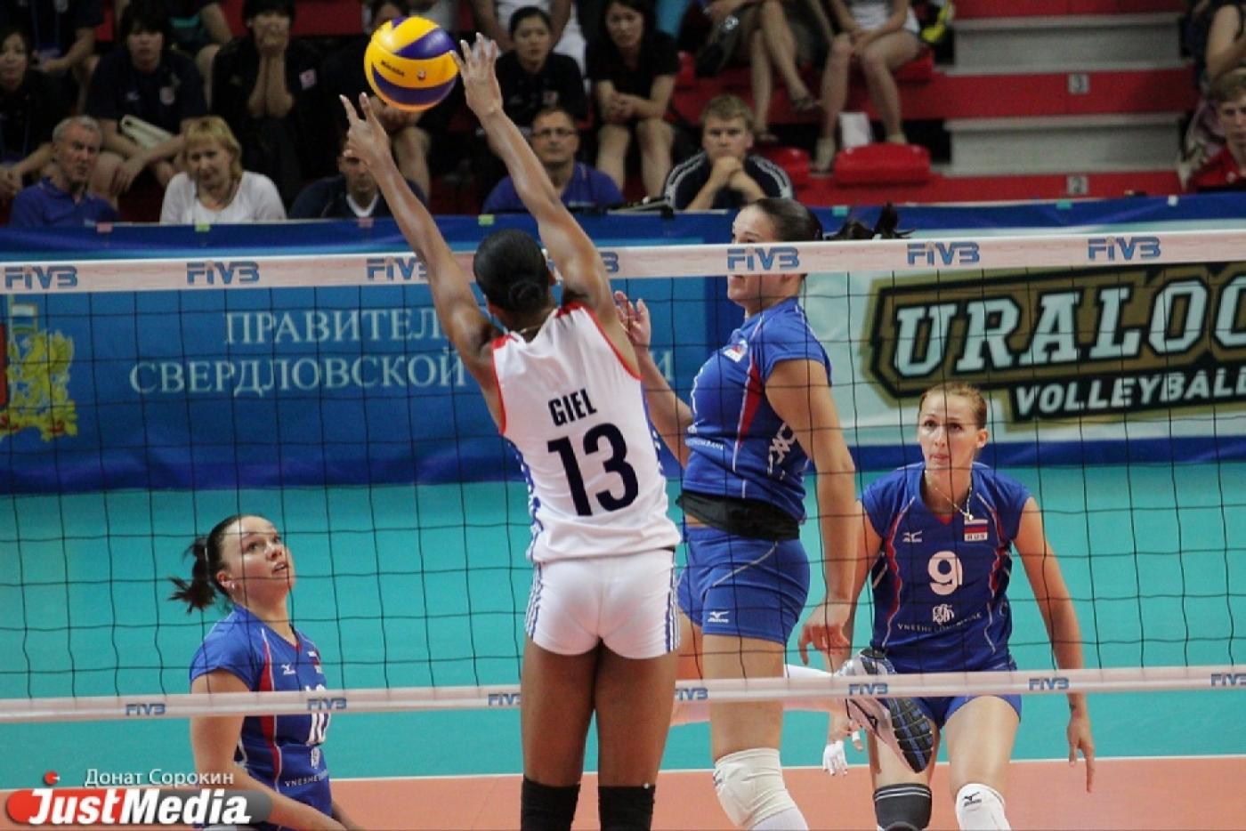 Уралочка-НТМК сделала первый шаг к финалу престижного европейского турнира - Фото 1