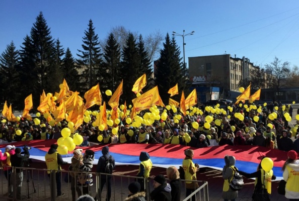 За отставку Куйвашева подписались 60 тысяч свердловчан