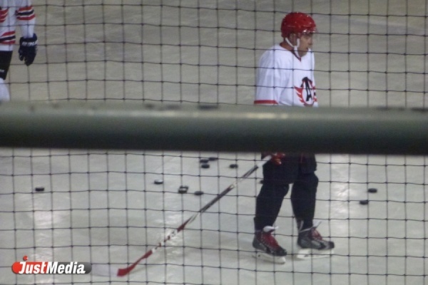 «Дорогое удовольствие для губернатора». Куйвашев признался, что занятия хоккеем в обновленном «Спартаковце» ему не по карману