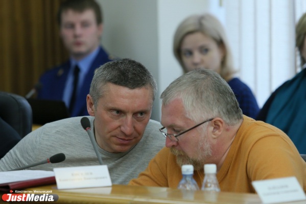 ЕГД не смогла рассмотреть пять вопросов: не поделив деньги, депутаты закончили заседание срывом кворума