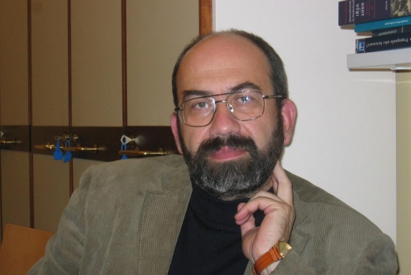 Пулинович объявлен в розыск! Скандальный журналист не собирается выплачивать Стровскому стотысячный долг