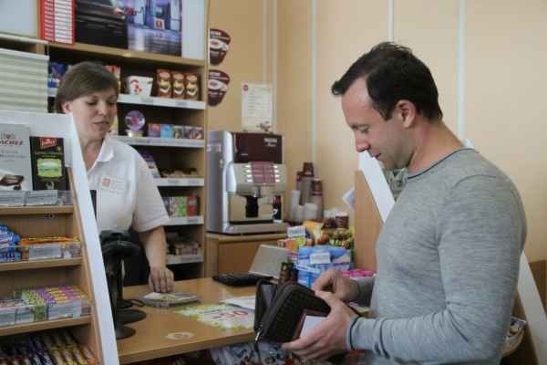 Депутат Коробейников нашел некачественное топливо на екатеринбургских АЗС и просит прокуратуру наведаться на автозаправки