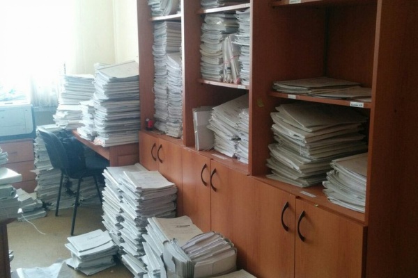 «Такого завала я еще не видел». Житель Екатеринбурга заснял бардак, царящий в Ленинском районном суде