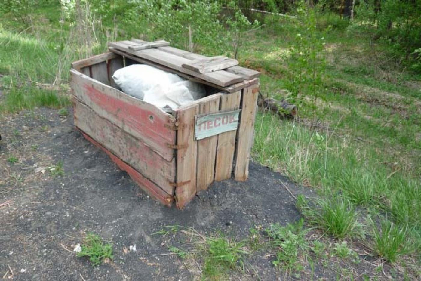 Сотрудники Госнаркоконтроля обнаружили мешок с марихуаной на обочине дороги под Алапаевском - Фото 1