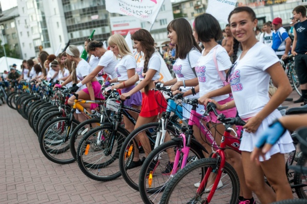 На Плотинке пройдет вело-экзамен для уральских красавиц