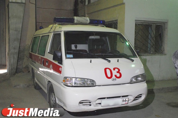 В Серове на женщину с ребенком упали обломки балконного ограждения