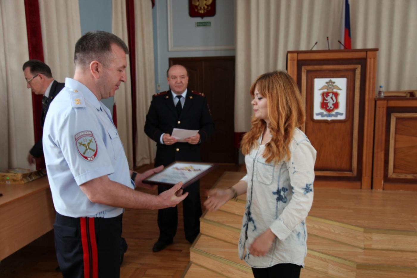 Генерал Бородин наградил лучших создателей антиэкстремистских видеороликов - Фото 1