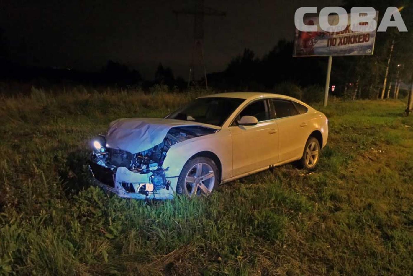 На пустом Россельбане Audi догнала Citroen. ФОТО - Фото 1