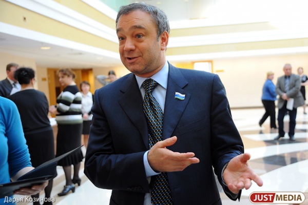 Перский променял пиво на козье молоко. Экс-депутат снялся в рекламе сети элитных супермаркетов