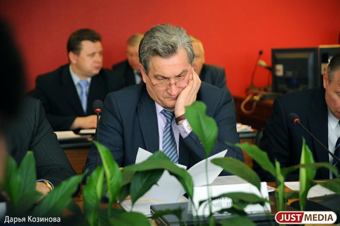 Министра Биктуганова оштрафовали за нарушение финансирования проекта для инвалидов - Фото 1