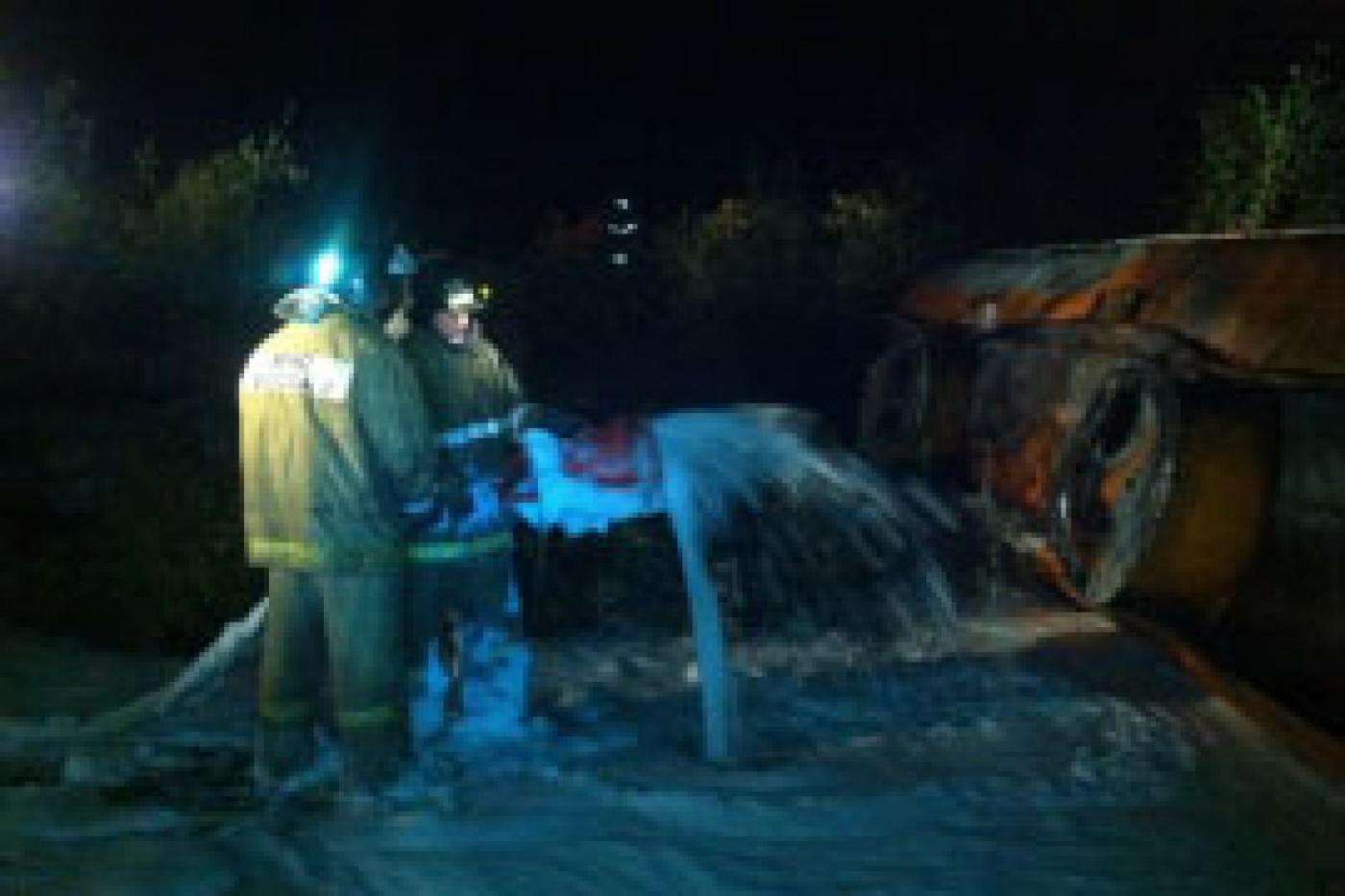 В Качканаре опрокинулся тягач с дизельным топливом - Фото 1