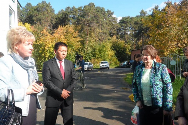 «Сам закрыл – сам открыл». Жители Малого Истока подозревают Куйвашева в пиаре на их проблемах