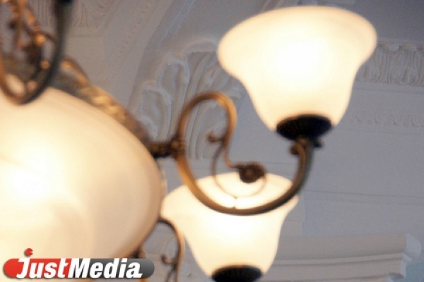 Свердловские энергетики отключили 14 неплательщиков в Богдановиче