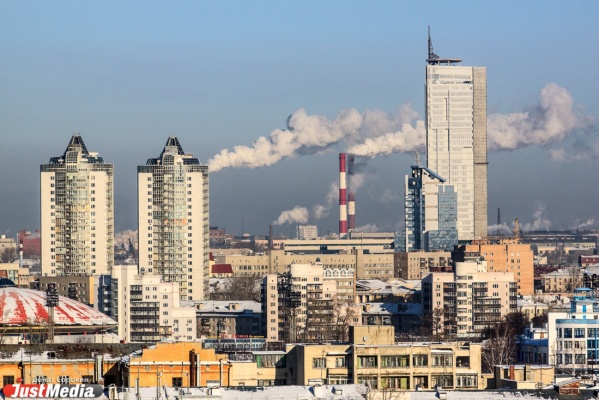 Воздух в городах и селах Свердловской области стал немного чище - Фото 1