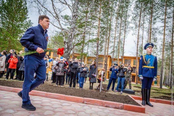 Куйвашев поделился со свердловчанами воспоминаниями о деде-разведчике - Фото 1