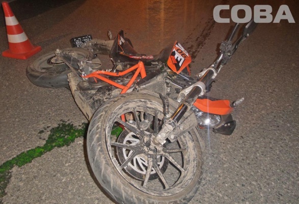 В Екатеринбурге в столкновении с «Мерседесом» погиб мотоциклист - Фото 1