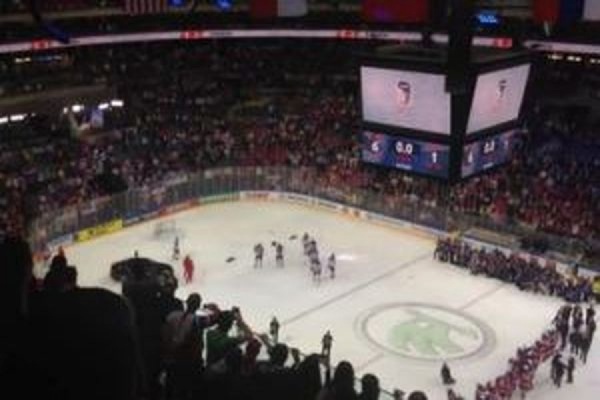 Сборная России не стала слушать гимн Канады после финала ЧМ-2015 по хоккею - Фото 1