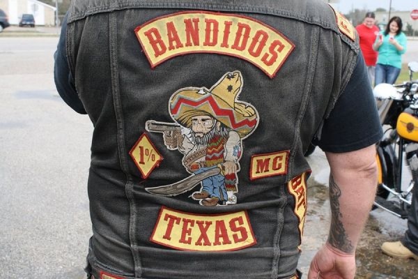 В Техасе байкерская банда «Бандидос» планирует нападения на полицейских - Фото 1