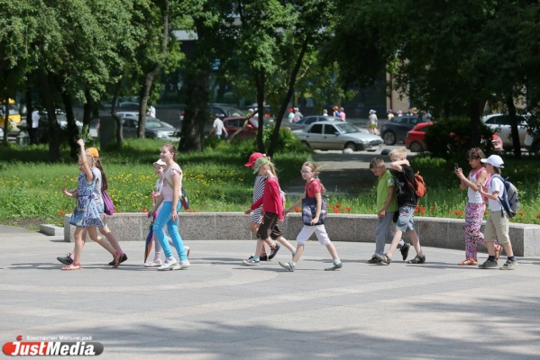 Из санатория «Уралочка» массово вывозят детей - Фото 1