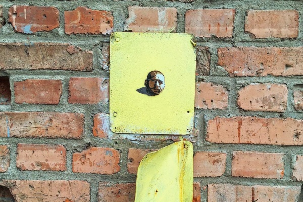 Новые «рисунки-малыши» от Славы PTRK заполонили Санкт-Петербург - Фото 1