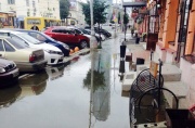 В центре Екатеринбурга прорвало канализацию