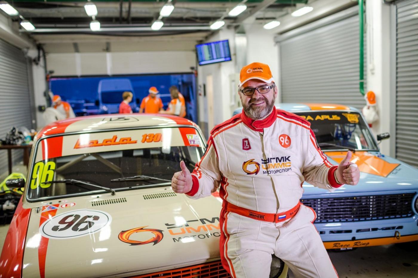 Пилот УГМК «Моторспорта» выиграл престижные ретрогонки - Фото 1