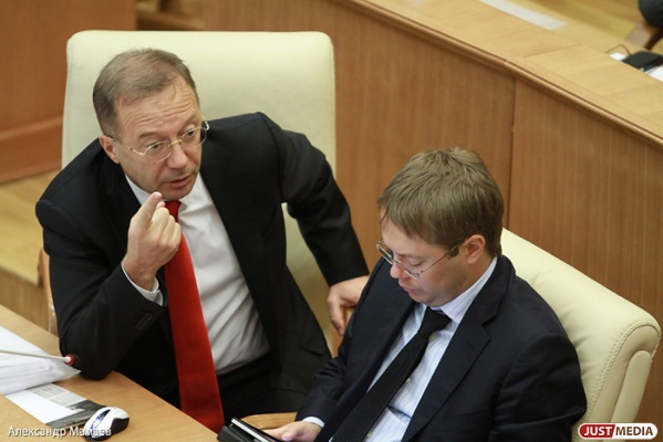 Ищет подходы к младшему? Куйвашев наградил Ковпака-старшего за заслуги перед Свердловской областью