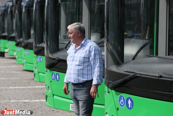 Мэрия купит по конкурсу еще около 50 низкопольных автобусов