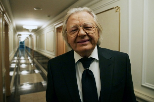 В Екатеринбурге отменили концерт Антонова. Певец травмировал руку