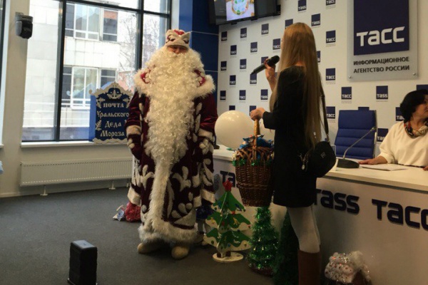 Собственный почтовый ящик и поездка к северным оленям. В свой день рождения уральский Дед Мороз рассказал, чем порадует екатеринбургских детишек